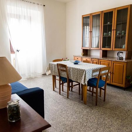 Sulle Orme Di Francesco Appartamento Blu Bastia Umbra Luaran gambar